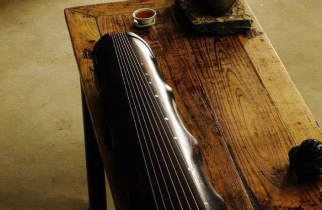 汕头市古琴蕴含的传统文化，一把古琴制备出来要两年的时间